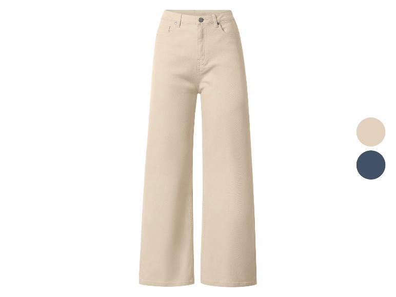Pantalon large beige taille haute avec deux échantillons de couleur.