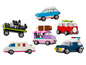 Une collection de véhicules LEGO, dont une voiture de police, une limousine et un camion à glaces.