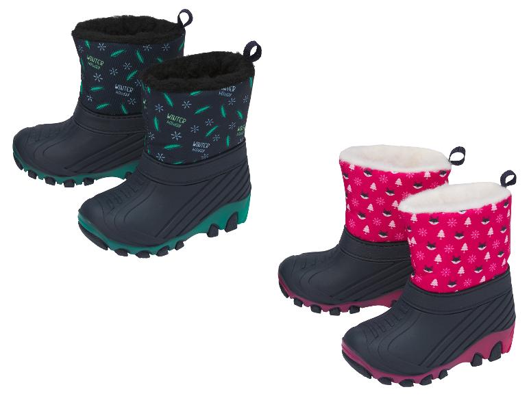 Deux paires de bottes d'hiver pour enfants : bleu marine avec des accents verts et rose avec un motif de renard.