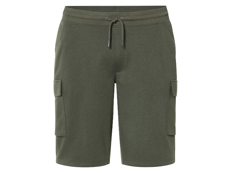 Shorts cargo vert olive pour homme.