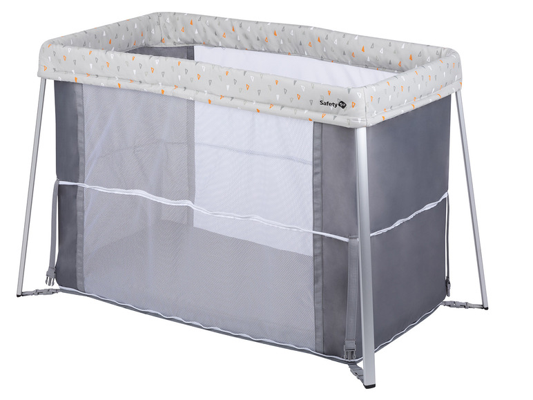Un lit parapluie Safety 1st gris avec un motif de triangles gris et blancs.