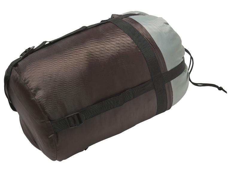 Un sac de couchage brun foncé avec des détails gris et des sangles.