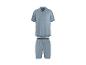 Ensemble de chemise à manches courtes et short bleu clair pour homme.