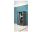 Une armoire grise avec des étagères et une tringle à vêtements.