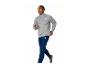 Homme en pantalon de survêtement bleu et sweat-shirt gris zippé, courant.