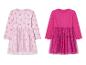 Deux robes filles : rose pâle à nœuds et fuchsia à paillettes.