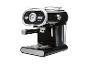 Machine à expresso noire avec détails chromés et manomètre.