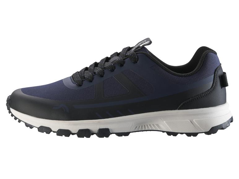 Chaussures de randonnée bleues et noires avec lacets.