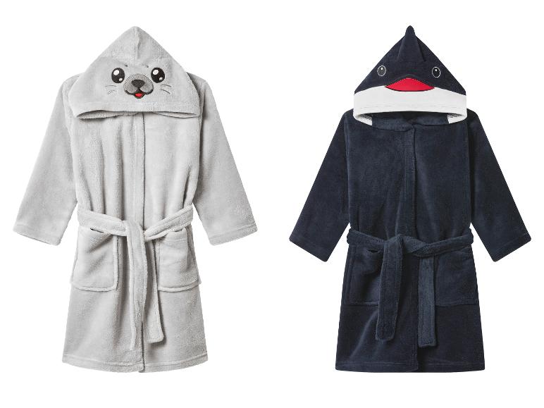 Deux peignoirs pour enfants: un phoque gris et une orque bleu foncé.
