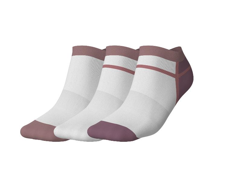 Trois paires de chaussettes basses blanches avec des accents marron