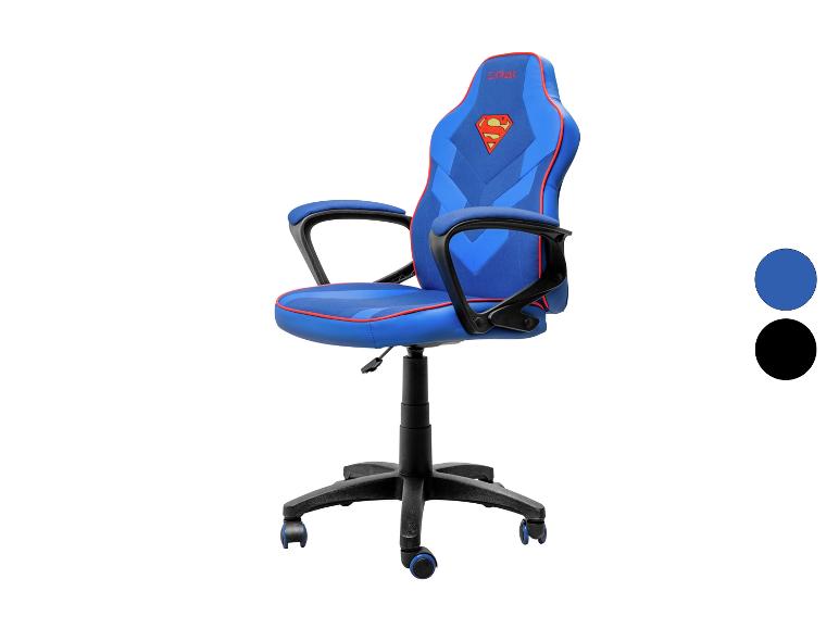 Chaise de jeu bleue avec liseré rouge et logo Superman, avec échantillons de couleurs.