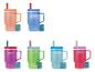 Six gobelets colorés pour bébés avec pailles et poignées, avec étiquettes.