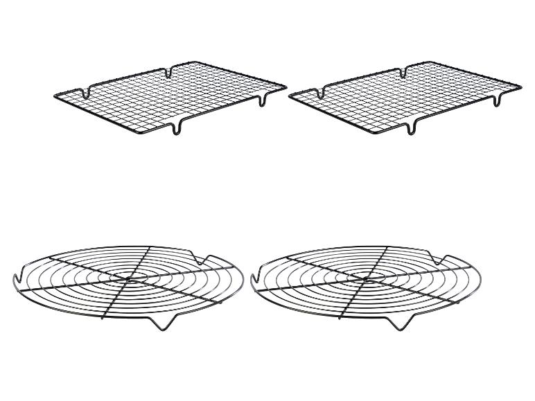 Deux grilles de refroidissement carrées et deux rondes.