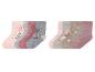Un ensemble de huit paires de chaussettes pour filles avec différents motifs et couleurs.