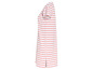 Robe blanche à rayures rouges à manches courtes.