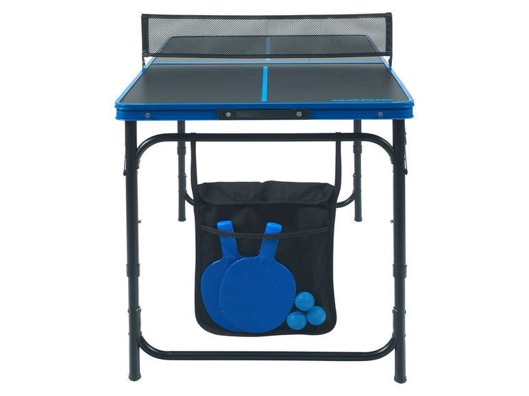 Une table de ping-pong pliable bleue et noire avec un filet, des raquettes et des balles.