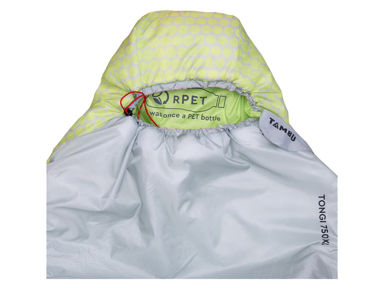 Un sac de couchage vert avec une capuche et l'étiquette 'Tambu Tongi 750X'.