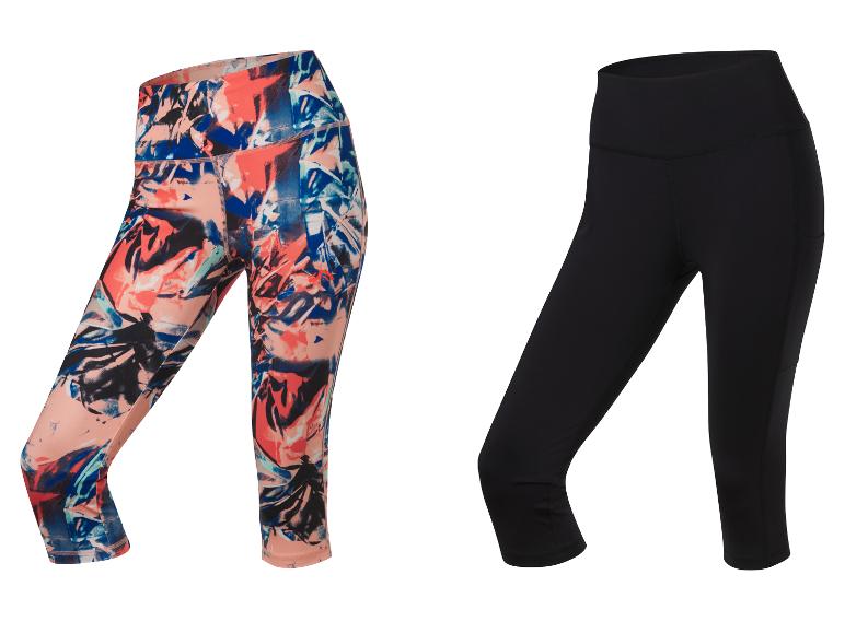 Deux leggings de sport pour femme : un avec un imprimé floral et un noir.