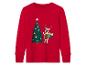 Pull rouge de Noël avec un renne et un sapin de Noël.
