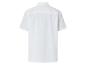 Chemise blanche à manches courtes en lin.