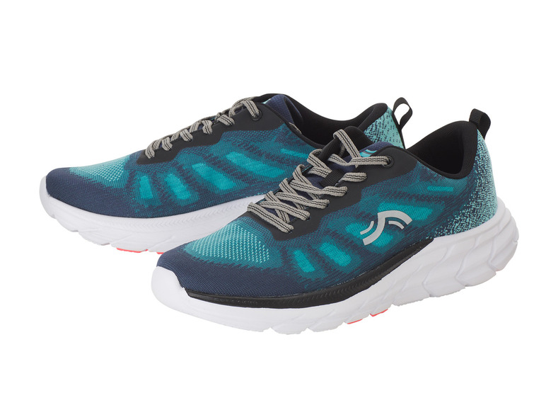 Deux paires de chaussures de course bleues et vertes avec des semelles blanches.
