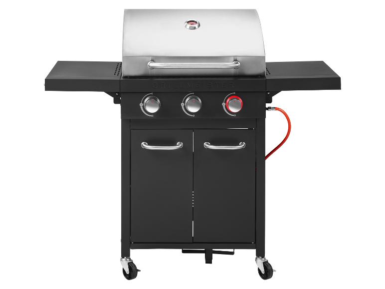 Barbecue à gaz Grillmeister noir et acier avec trois brûleurs et tablettes latérales.