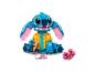 Figurine LEGO Stitch en chemise hawaïenne, tenant un cornet de glace.