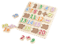 Puzzle en bois avec des nombres et des symboles mathématiques pour enfants.