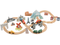 Circuit de train en bois avec voitures, train et bâtiments célèbres du monde.