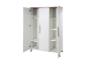 Armoire blanche à trois portes avec poignées en bois et pieds coniques, avec étagères et tringle.