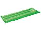 Matelas pneumatique vert pour la piscine ou la plage.