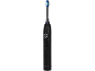 Brosse à dents électrique noire avec poils bleus, blancs et verts, avec bouton marche/arrêt.