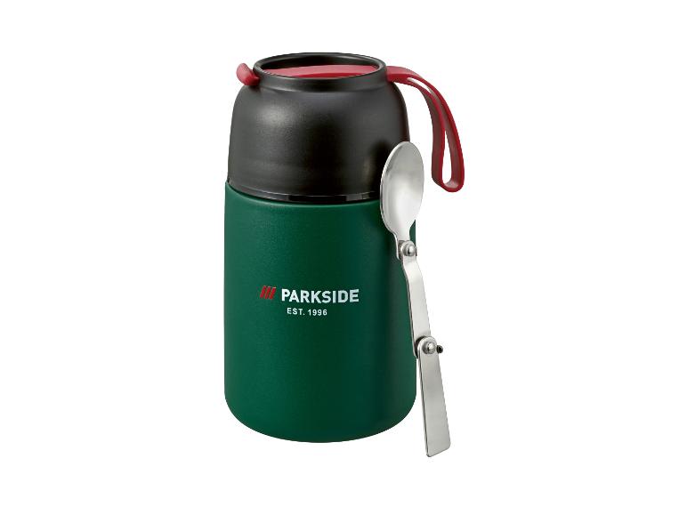 Bouteille isotherme verte avec couvercle noir, sangle rouge et cuillère pliante attachée.