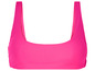 Un haut de bikini rose