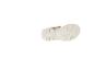 Semelle de baskets beige clair.