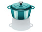 Une cocotte en fonte turquoise avec couvercle.