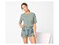 Femme en pyjama court vert sauge à imprimé floral