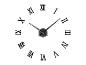 Horloge murale avec chiffres romains noirs sur fond blanc