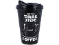 Gobelet de voyage noir avec couvercle, avec le texte « COME TO THE DARK SIDE WE HAVE COFFEE ».