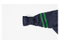 Manche de sweat-shirt bleu marine avec des rayures vertes.