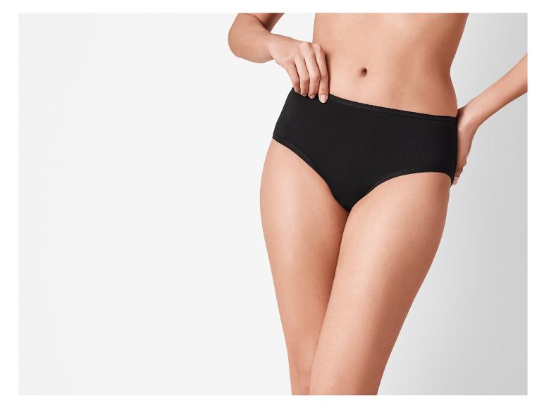 Culotte noire en coton.