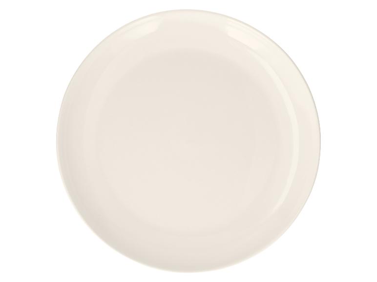 Assiette blanche simple et ronde