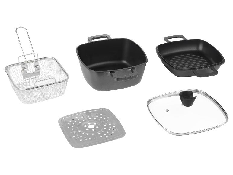Ensemble de poêles carrées et accessoires de cuisine, incluant un panier à frire et un couvercle en verre.