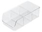 Un panier de rangement transparent avec trois compartiments.