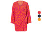 Une robe rose avec un imprimé orange.