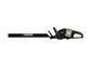 Une taille-haie Parkside noire avec batterie.