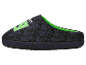Chaussons Minecraft : design noir et vert.