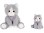Deux chats en peluche gris de tailles différentes sur fond noir