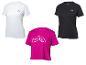 Trois t-shirts de sport Crivit en blanc, noir et fuchsia.