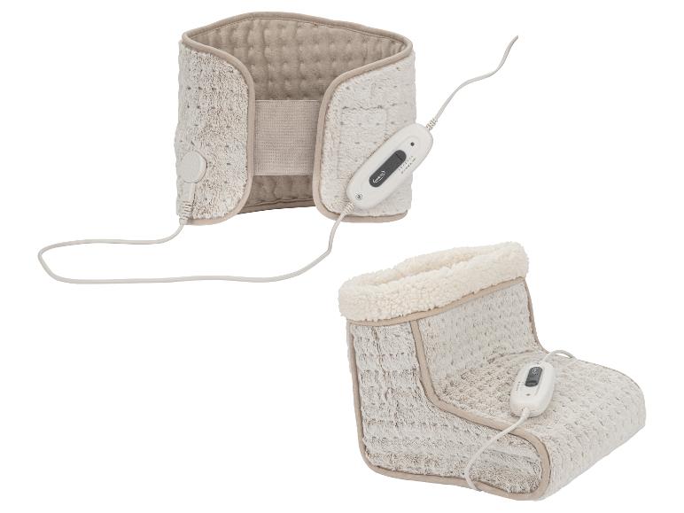 Coussin chauffant électrique et chauffe-pieds en peluche, tous deux beiges.
